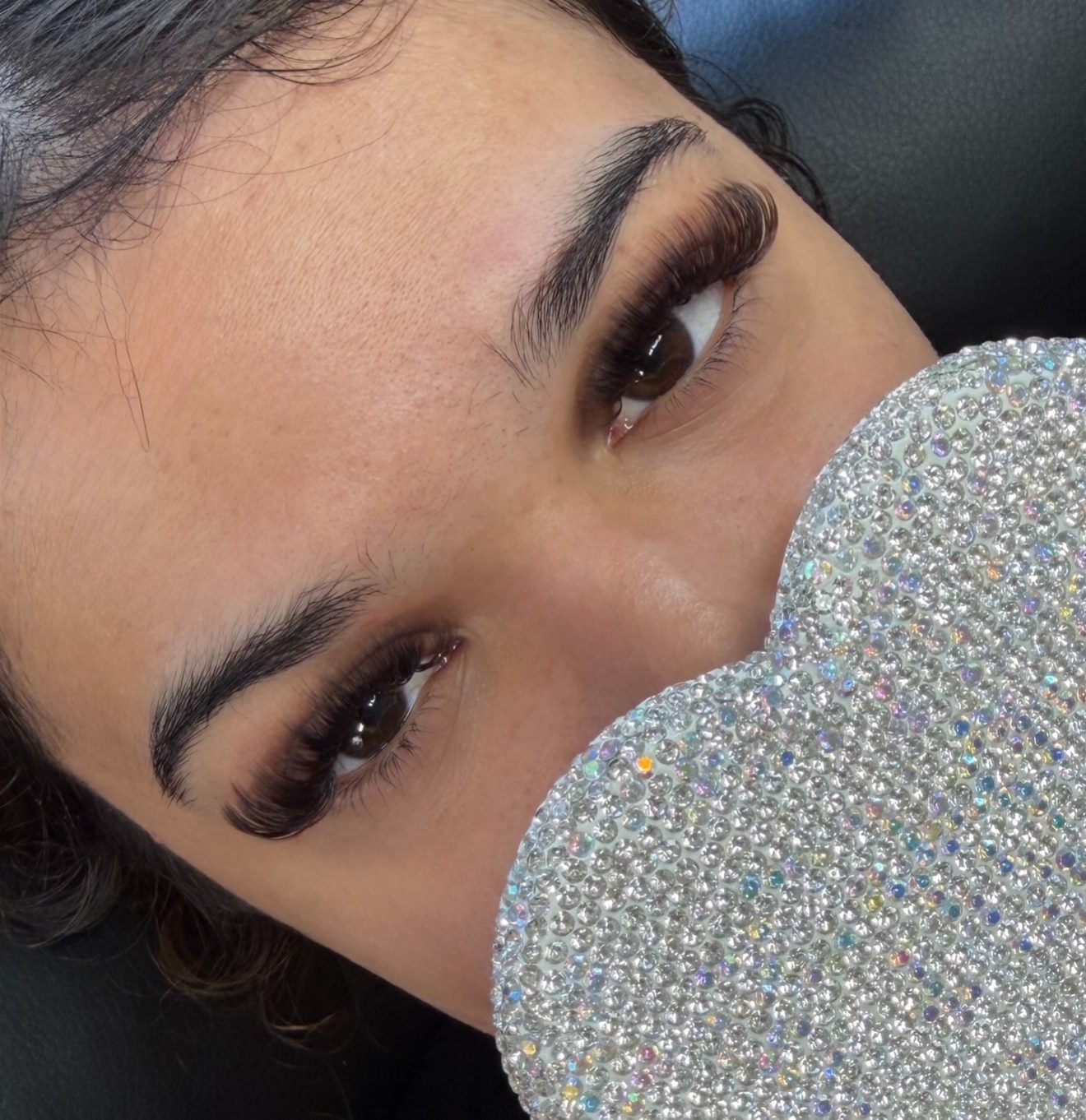Dramatic hybrid lash set